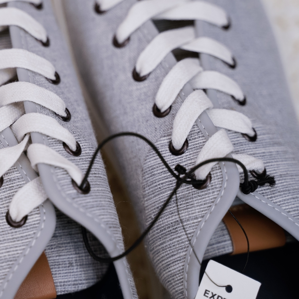 Express Low Top Lace-Up Sneakers With Leather Tab - Picture 5 of 12